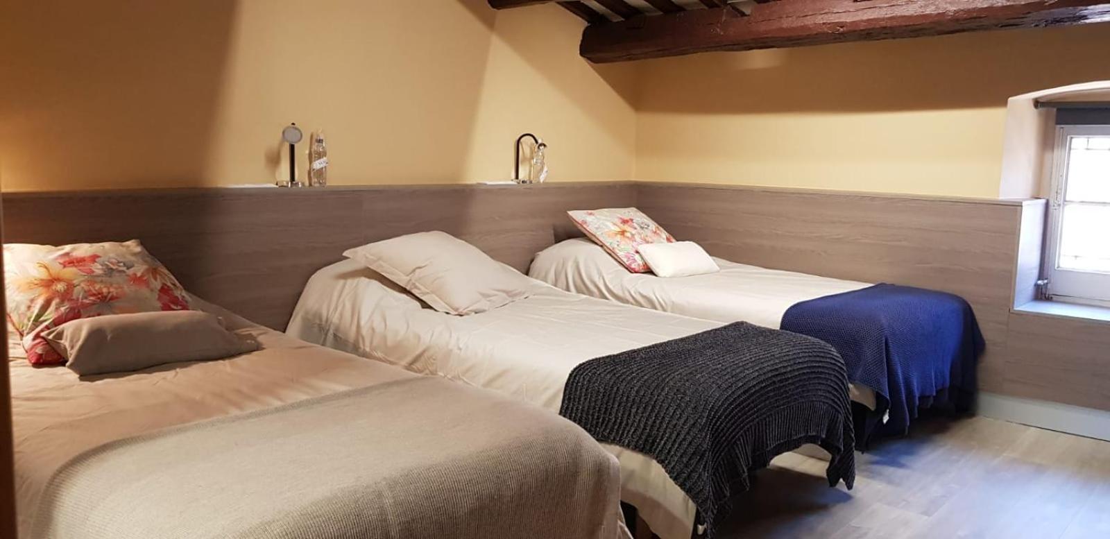 Bed and Breakfast Cal Duran Esparreguera Habitación foto